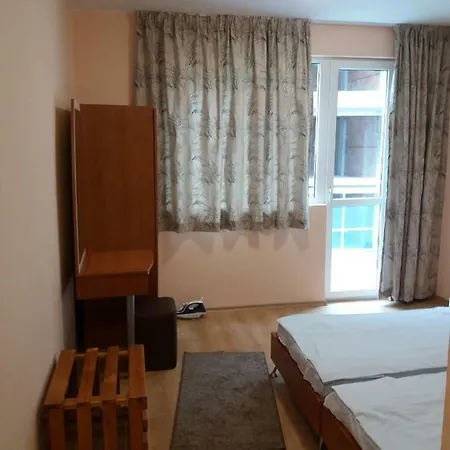 Ohrid Апартамент *